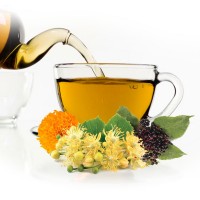 Sanfter und aromatischer Tee mit Holunder und anderen Kräutern. Feines Aroma und Geschmack, geeignet für den täglichen Gebrauch und zum Erweichen der Ventile.
